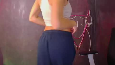 Snapshot of nora_n chatting on 09-15-25, 01:55 Nora online show from 09-15-25, 01:55