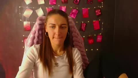 Snapshot of nora_n chatting on 10-14-25, 10:54 Nora online show from 10-14-25, 10:54