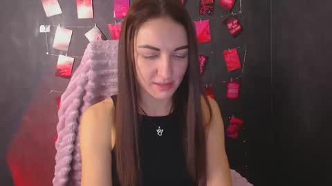 Snapshot of nora_n chatting on 12-17-25, 11:44 Nora online show from 12-17-25, 11:44