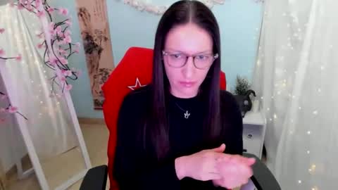 Nora online show from 04-05-26, 10:40