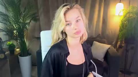 Nora online show from 07-28-26, 11:17