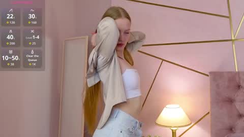 Nora online show from 04-03-26, 05:38