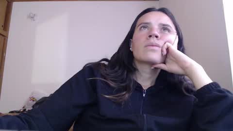 noreen_ online show from 12-16-25, 08:25