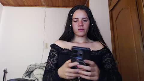 noreen_ online show from 04-15-26, 09:15