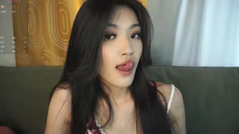 Snapshot of noreenbeckey chatting on 09-11-25, 08:03 Nore online show from 09-11-25, 08:03