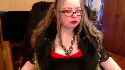 Snapshot of norma_gin chatting on 12-31-24, 11:28 miss Tress online show from 12-31-24, 11:28