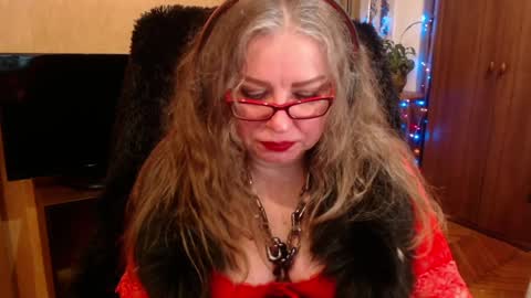 Snapshot of norma_gin chatting on 01-12-25, 12:28 miss Tress online show from 01-12-25, 12:28