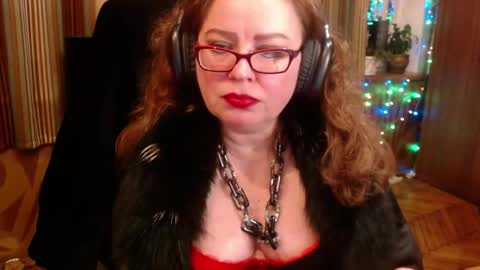 Snapshot of norma_gin chatting on 10-17-25, 07:05 miss Tress online show from 10-17-25, 07:05
