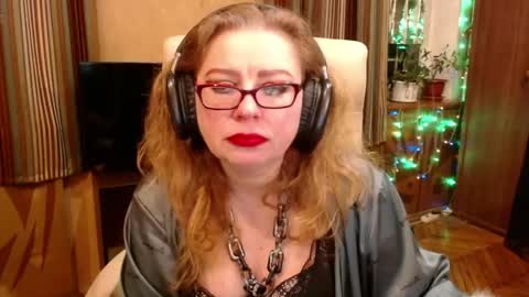 miss Tress online show from 05-11-26, 07:55