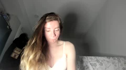 Emily snow online show from 02-14-25, 05:19