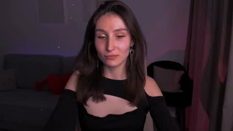 Snapshot of north_valkyrie chatting on 12-18-24, 05:00 Hazel online show from 12-18-24, 05:00