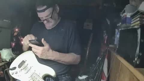 notflamingfart online show from 04-06-26, 10:00