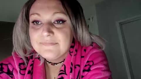 Snapshot of notouchmami chatting on 11-01-25, 09:11 notouchmami online show from 11-01-25, 09:11