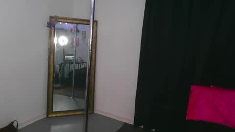 Nouveauho3 online show from 05-25-26, 10:05