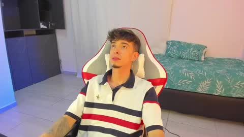 Snapshot of nova_hard chatting on 04-25-26, 07:33 Nova online show from 04-25-26, 07:33