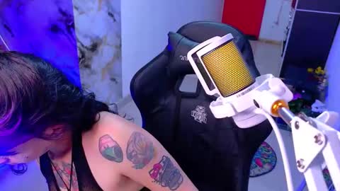 Nova kitty tx online show from 04-23-26, 01:29