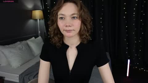 Snapshot of novaeva_ chatting on 05-06-26, 12:08 Eva online show from 05-06-26, 12:08