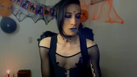 Nova...  online show from 10-10-25, 10:53