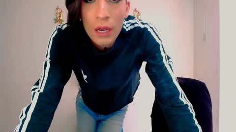 Snapshot of novanyx11 chatting on 12-19-25, 10:28 Nova... online show from 12-19-25, 10:28