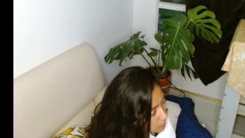 Snapshot of novaperotti chatting on 10-25-25, 12:29 novaperotti online show from 10-25-25, 12:29