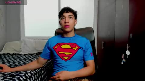 Snapshot of noxx_stark chatting on 12-17-25, 06:03 Noxx online show from 12-17-25, 06:03