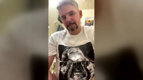 Snapshot of nre321985 chatting on 03-12-26, 03:07 nre321985 online show from 03-12-26, 03:07