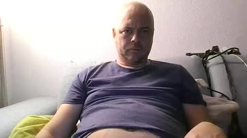 Snapshot of nrekillag81 chatting on 04-18-26, 09:26 Swiss Dick online show from 04-18-26, 09:26