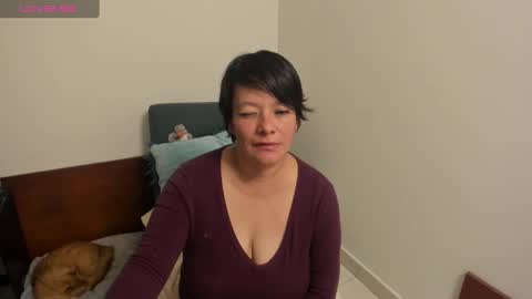 nuit_rose online show from 01-11-25, 05:10