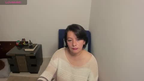 nuit_rose online show from 09-25-25, 01:53