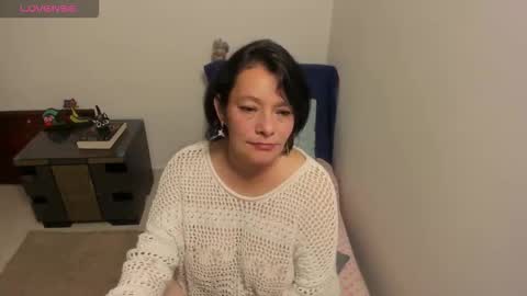 nuit_rose online show from 10-18-25, 02:14