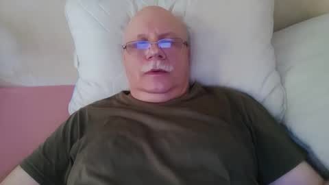 Snapshot of nukiss chatting on 11-02-25, 10:39 nukiss online show from 11-02-25, 10:39