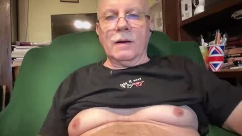 Snapshot of nukiss chatting on 02-08-26, 11:46 nukiss online show from 02-08-26, 11:46