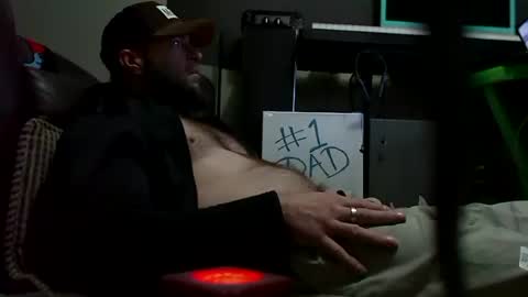 Awwwww Hey Sweetie Pies. Welcome To The Sweetie Pie Lounge. Enjoy The Dad-Cast. SweetCorny Fun-loving Dad Talk. online show from 11-30-25, 10:30