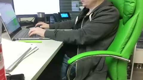 Snapshot of numlove chatting on 01-29-25, 09:23 Slave for Mistress and Master online show from 01-29-25, 09:23