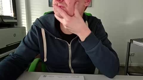 Snapshot of numlove chatting on 04-15-26, 09:38 Slave for Mistress and Master online show from 04-15-26, 09:38