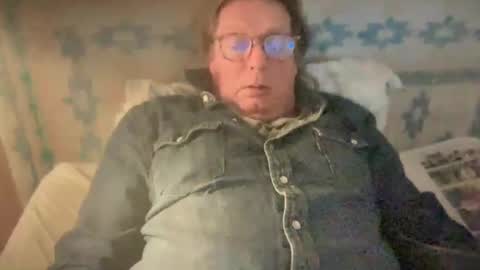 Snapshot of nurod chatting on 02-14-25, 10:28 nurod online show from 02-14-25, 10:28