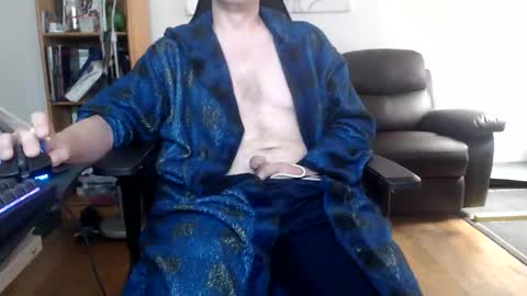 nursefan online show from 09-28-25, 08:31