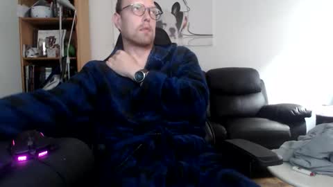 nursefan online show from 10-11-25, 06:56