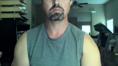 nvrenuff1979 online show from 11-07-25, 12:49