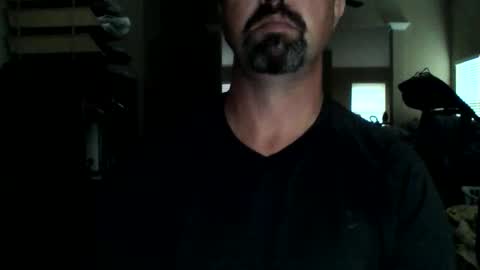 nvrenuff1979 online show from 05-08-26, 11:37