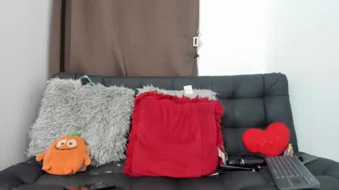 Snapshot of nyalgasai1 chatting on 12-27-24, 08:24 Nia online show from 12-27-24, 08:24