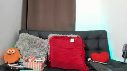 Snapshot of nyalgasai1 chatting on 01-19-25, 05:05 Nia online show from 01-19-25, 05:05