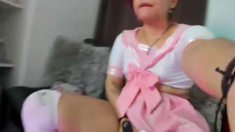 Snapshot of nyalgasai1 chatting on 01-20-25, 06:42 Nia online show from 01-20-25, 06:42