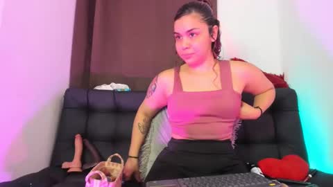 Snapshot of nyalgasai1 chatting on 03-09-25, 03:01 Nia online show from 03-09-25, 03:01