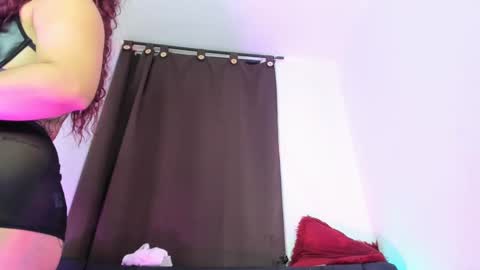 Snapshot of nyalgasai1 chatting on 03-10-25, 05:43 Nia online show from 03-10-25, 05:43