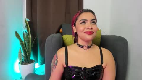 Snapshot of nyalgasai1 chatting on 10-06-25, 12:30 Nia online show from 10-06-25, 12:30