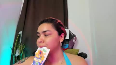 Snapshot of nyalgasai1 chatting on 11-19-25, 10:37 Nia online show from 11-19-25, 10:37