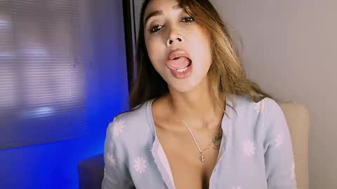 Nycole online show from 04-09-26, 10:15