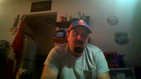 nyisles00 online show from 11-23-25, 02:39