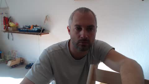 nylonboy2025 online show from 04-28-26, 07:13